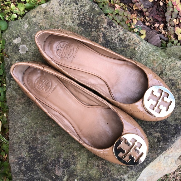 Tory Burch Quinn Quilted Patent Ballet Flats - Picture 3 of 8